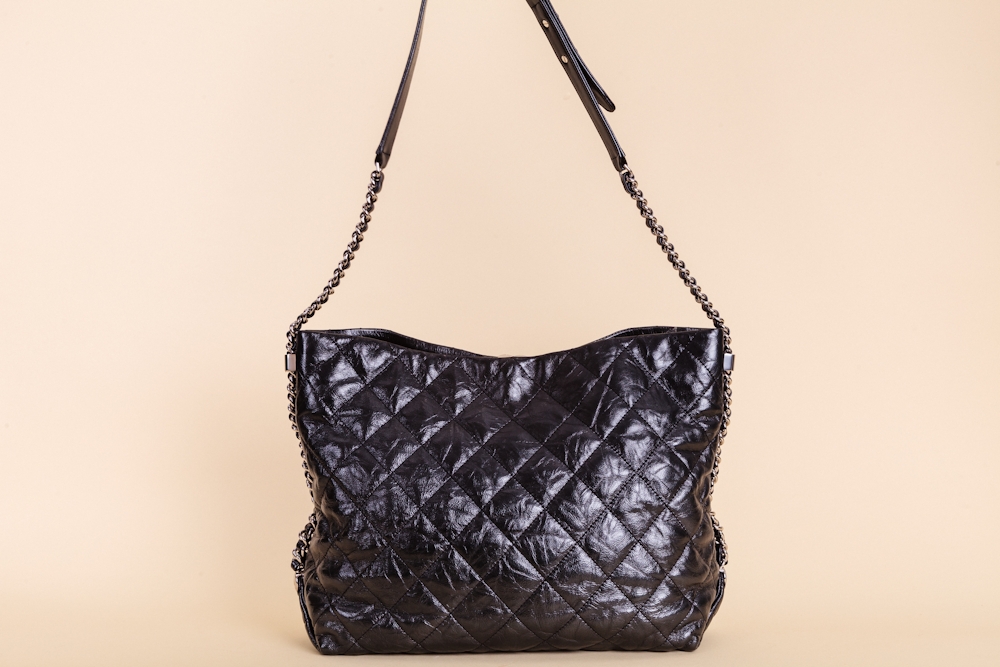 black chanel hobo bag leather