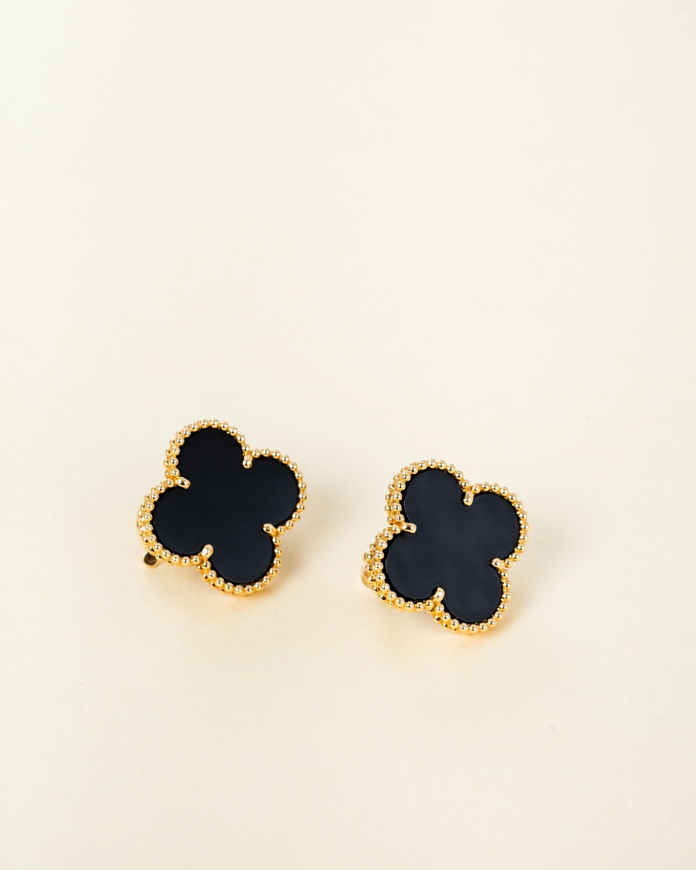 Magic Alhambra earrings